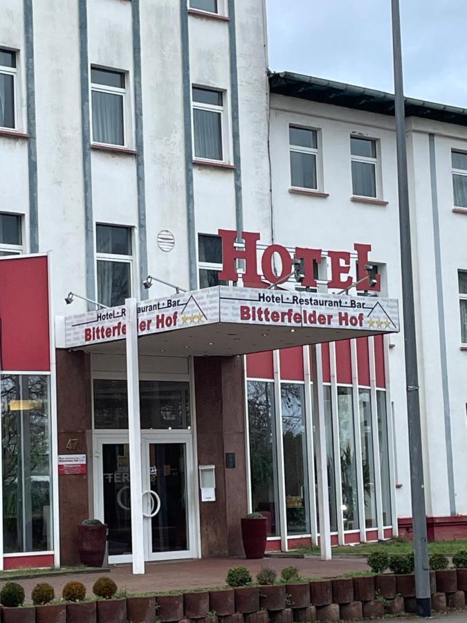 Hotel Bitterfelder Hof Экстерьер фото